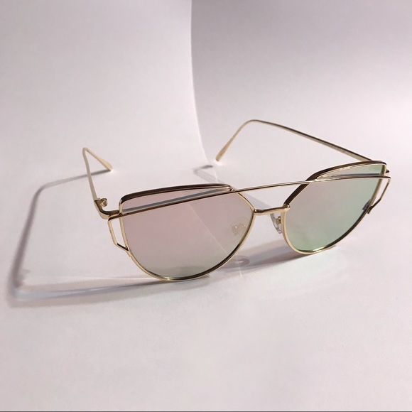✰ Authentic Rosegold Mirrored Sunglasses ✰ - Picture 6 of 8